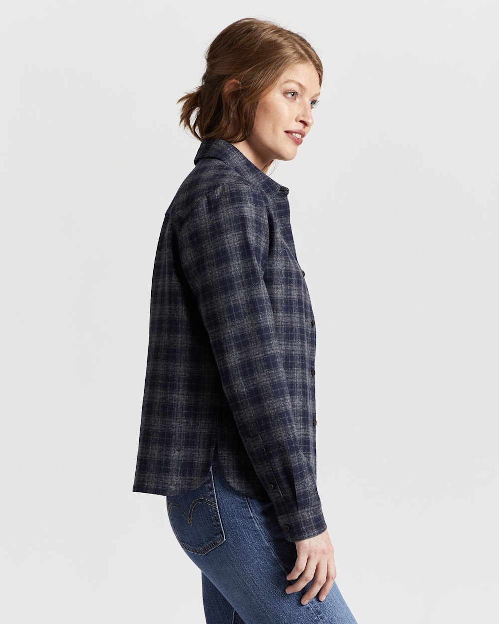 ALTERNATE VIEW OF WOMEN'S LODGE SHIRT IN NAVY/GREY SPACE DYE PLAID image number 2