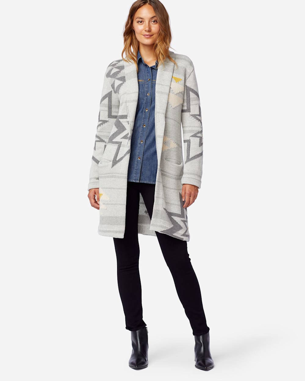 ALTERNATE VIEW OF WOMEN'S SWEATER COAT IN GREY PLAINS STAR image number 4