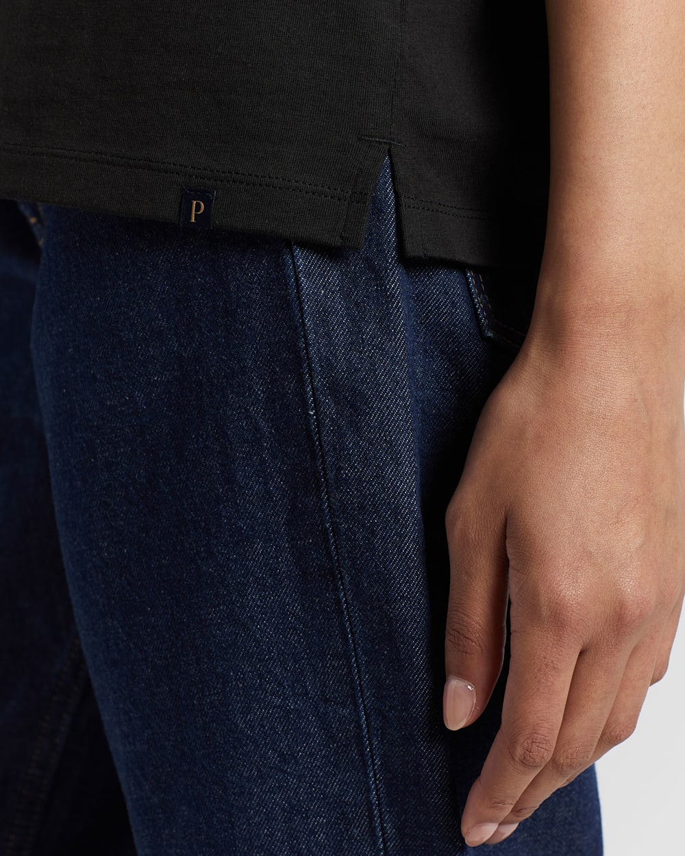 ALTERNATE VIEW OF WOMEN'S DESCHUTES EMBROIDERED TEE IN BLACK image number 5