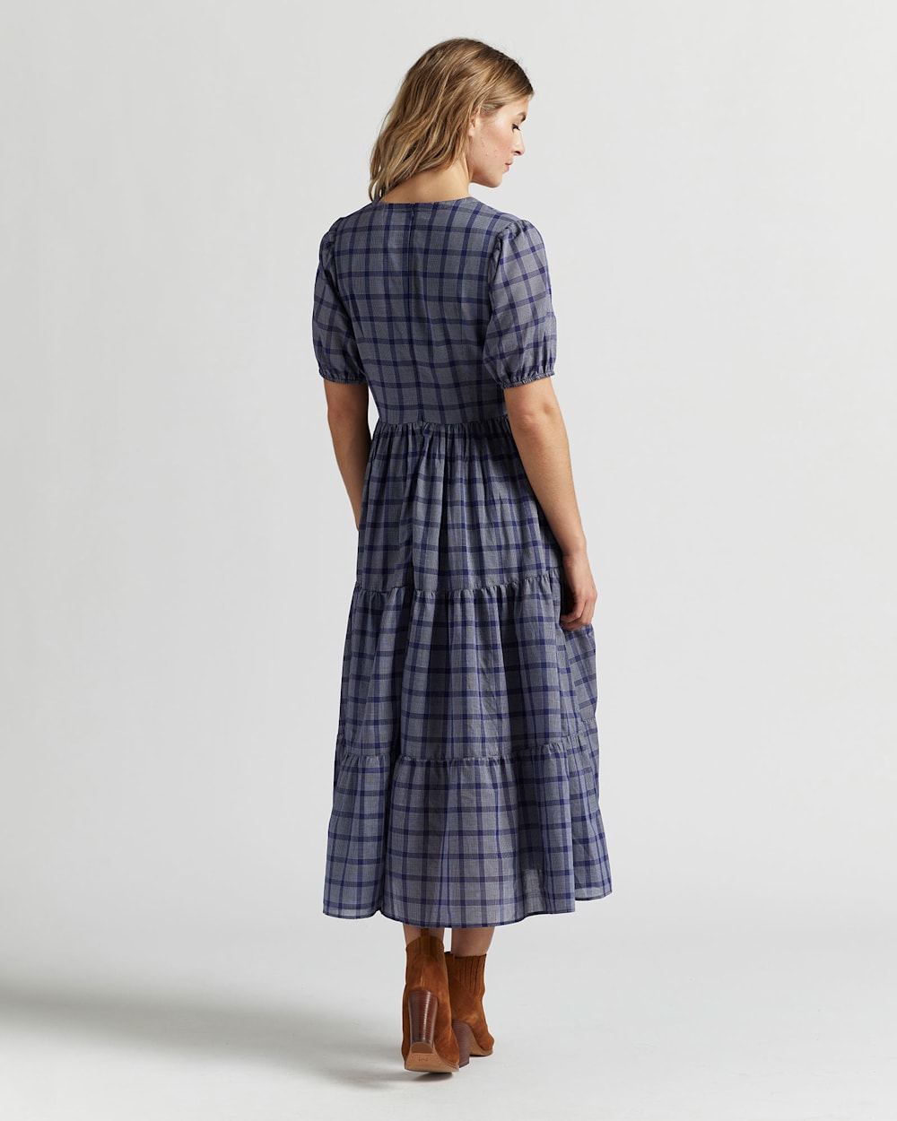 ALTERNATE VIEW OF AIRY TIERED MIDI DRESS IN NAVY/WHITE PLAID image number 3
