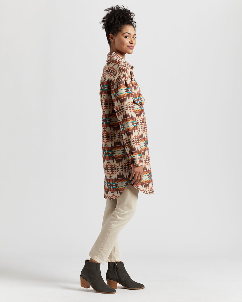ALTERNATE VIEW OF WOMEN'S OVERSIZED DOUBLESOFT SHIRT JACKET IN WARM SAND MULTI image number 2
