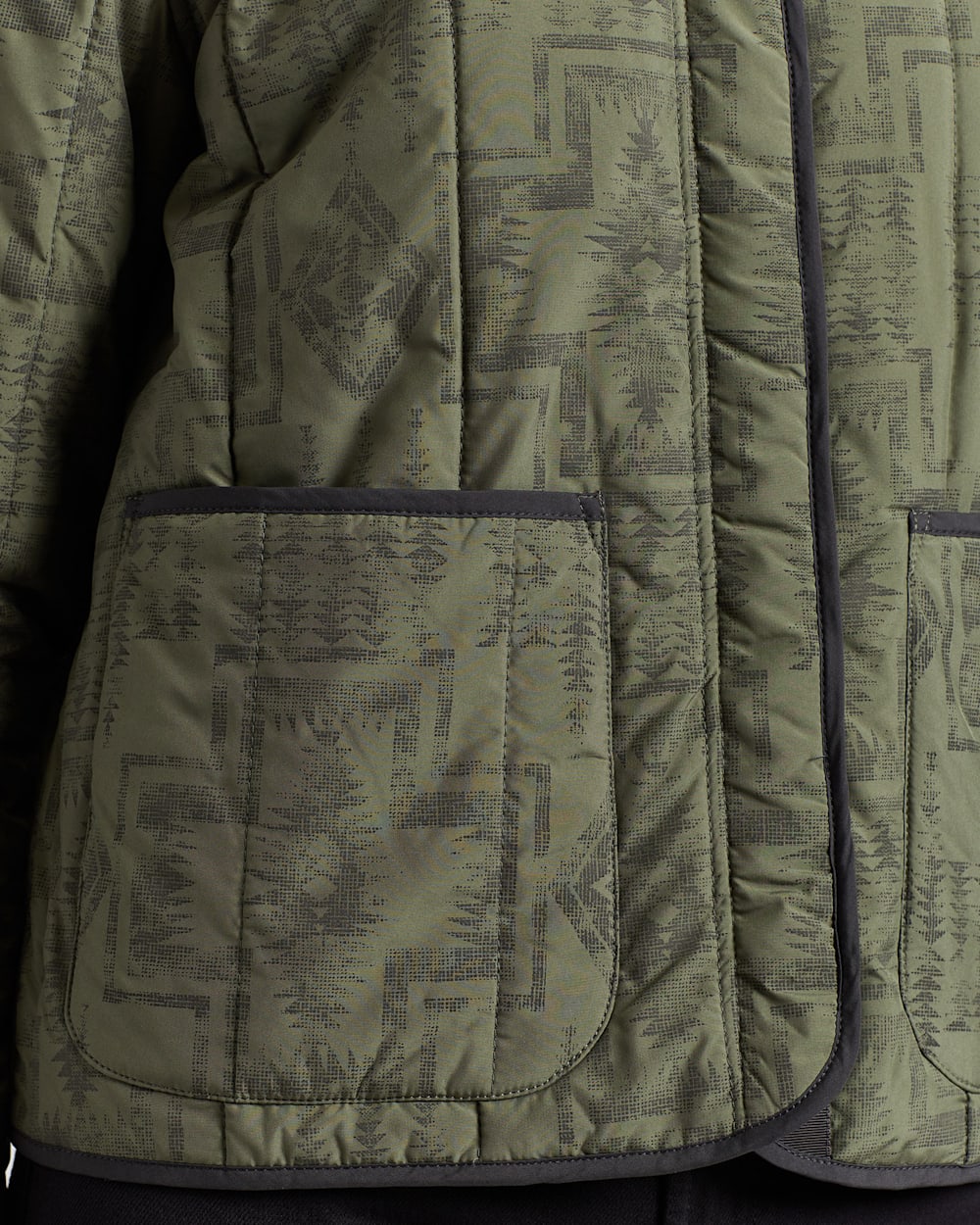 ALTERNATE VIEW OF WOMEN'S REVERSIBLE SHORT QUILTED JACKET IN BOTTLE GREEN MULTI/CHARCOAL image number 4