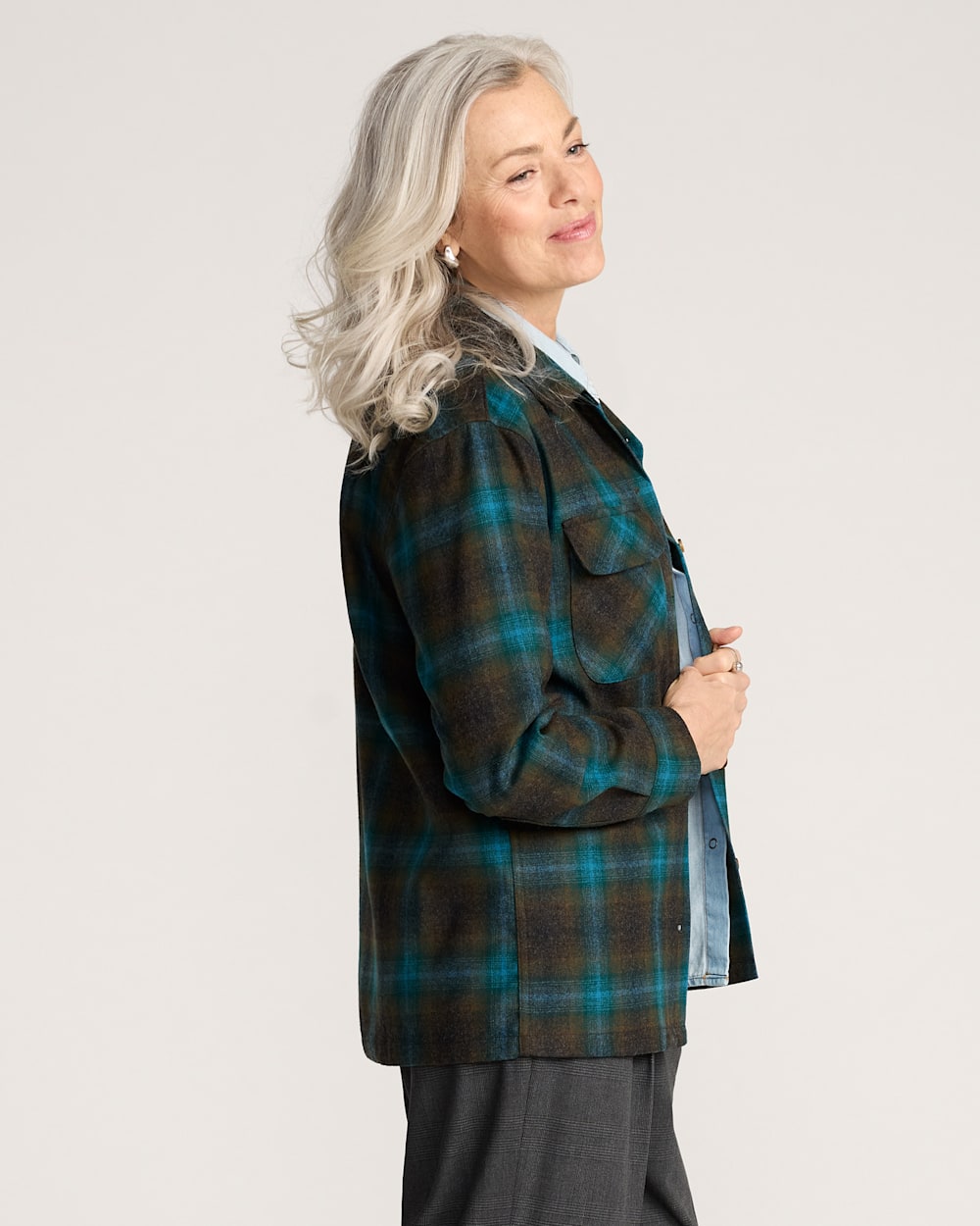 ALTERNATE VIEW OF PLAID BOYFRIEND BOARD SHIRT IN TEAL/CHARCOAL OMBRE image number 3