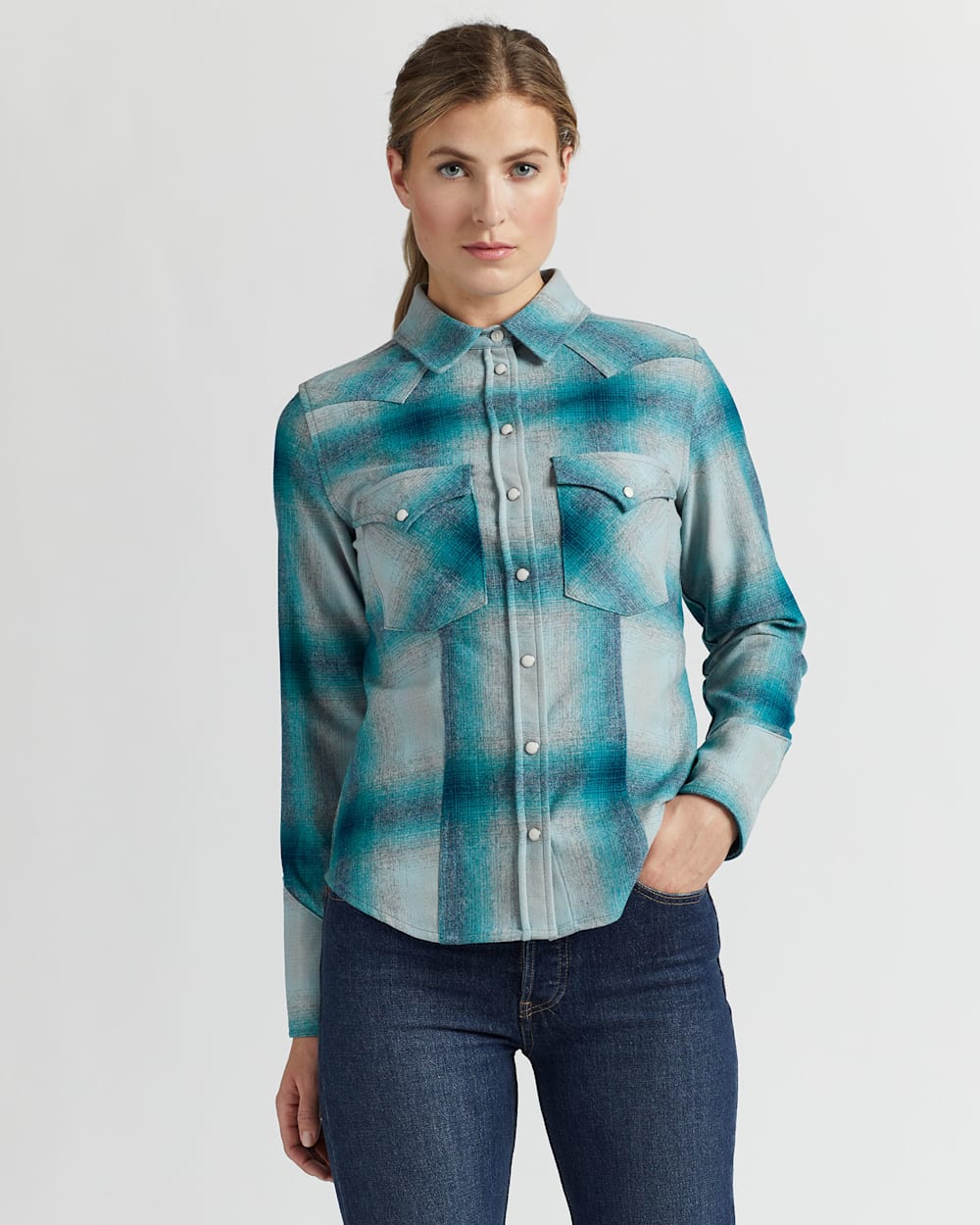 ALTERNATE VIEW OF WOMEN'S SNAP-FRONT CANYON SHIRT IN TURQUOISE/GREY OMBRE image number 6