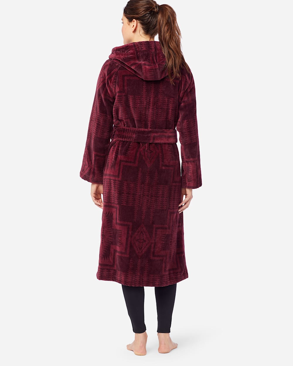 ALTERNATE VIEW OF WOMEN'S JACQUARD TERRY ROBE IN BURGUNDY HARDING image number 3