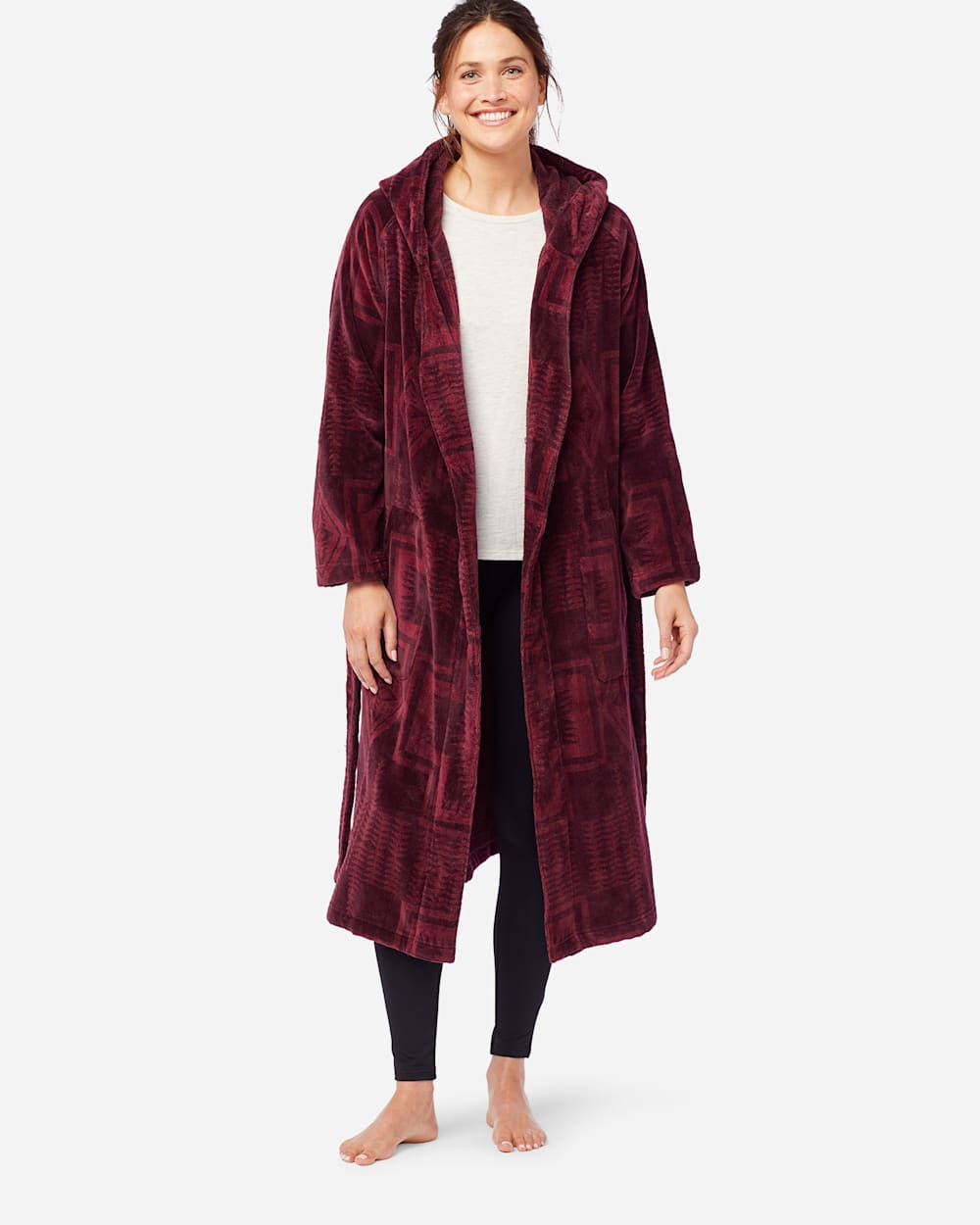 ALTERNATE VIEW OF WOMEN'S JACQUARD TERRY ROBE IN BURGUNDY HARDING image number 4