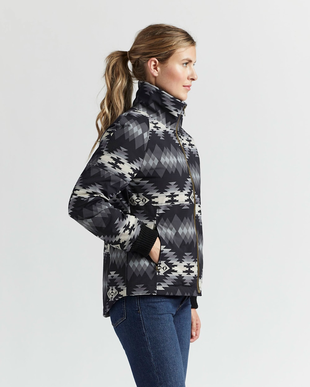 ALTERNATE VIEW OF WOMEN'S ALAMOSA INSULATED RIPSTOP JACKET IN BLACK/PAPAGO image number 2