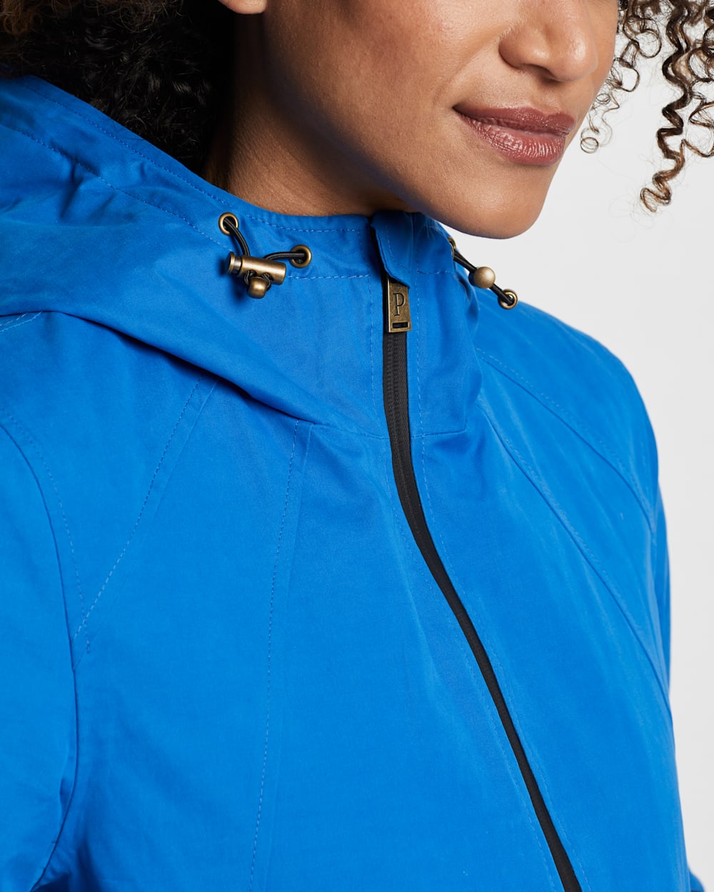 ALTERNATE VIEW OF WOMEN'S SUNLAND ANORAK IN ELECTRIC BLUE image number 2