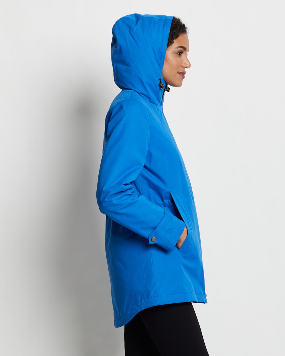 ALTERNATE VIEW OF WOMEN'S SUNLAND ANORAK IN ELECTRIC BLUE image number 5