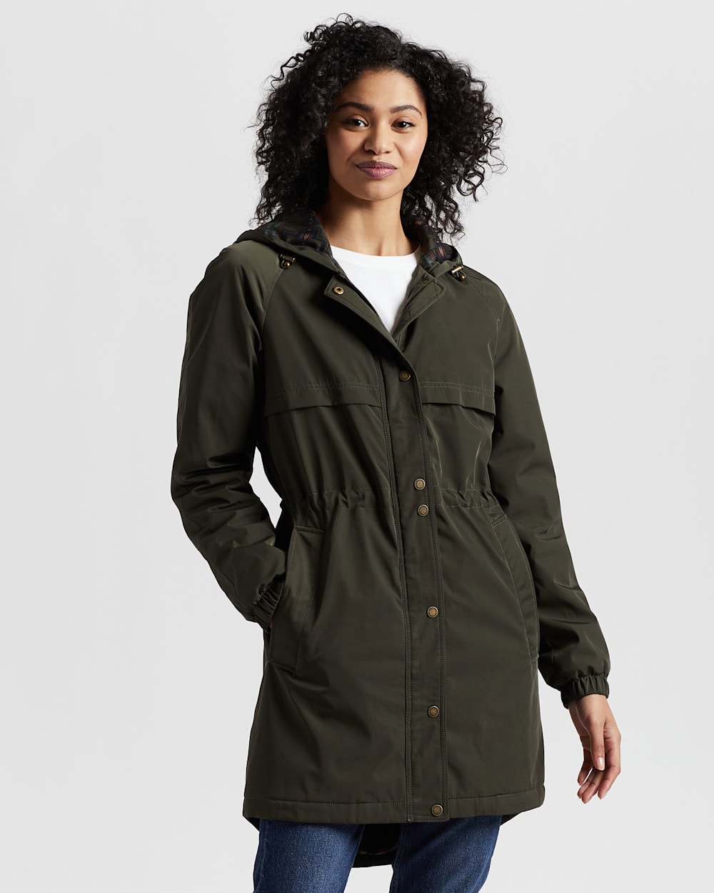 WOMEN'S TECHRAIN HOODED ANORAK IN OLIVE image number 1
