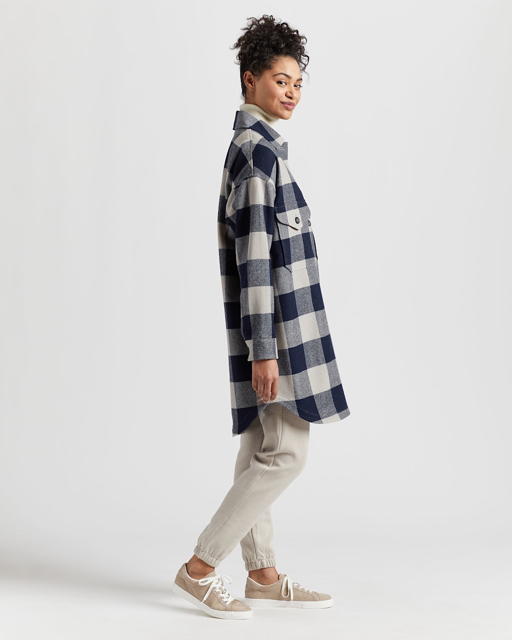 ALTERNATE VIEW OF WOMEN'S OVERSIZED WOOL SHIRT JACKET IN NAVY BUFFALO CHECK image number 2