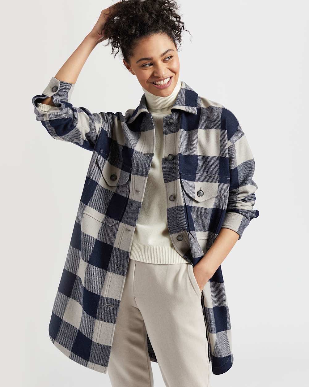 ALTERNATE VIEW OF WOMEN'S OVERSIZED WOOL SHIRT JACKET IN NAVY BUFFALO CHECK image number 4