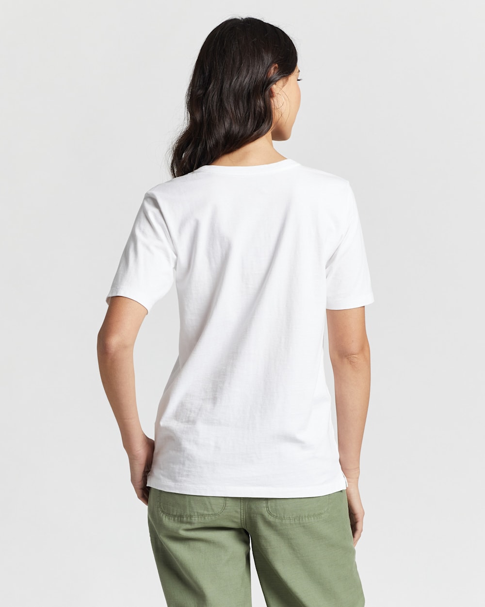 BACK VIEW OF WOMEN'S DESCHUTES TEE IN WHITE image number 4