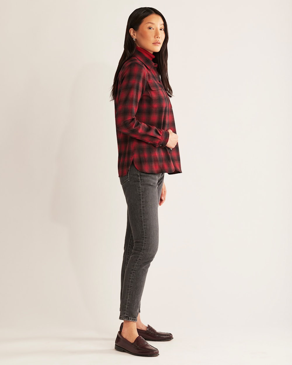 ALTERNATE VIEW OF WOMEN'S BOARD SHIRT IN RED OMBRE image number 2