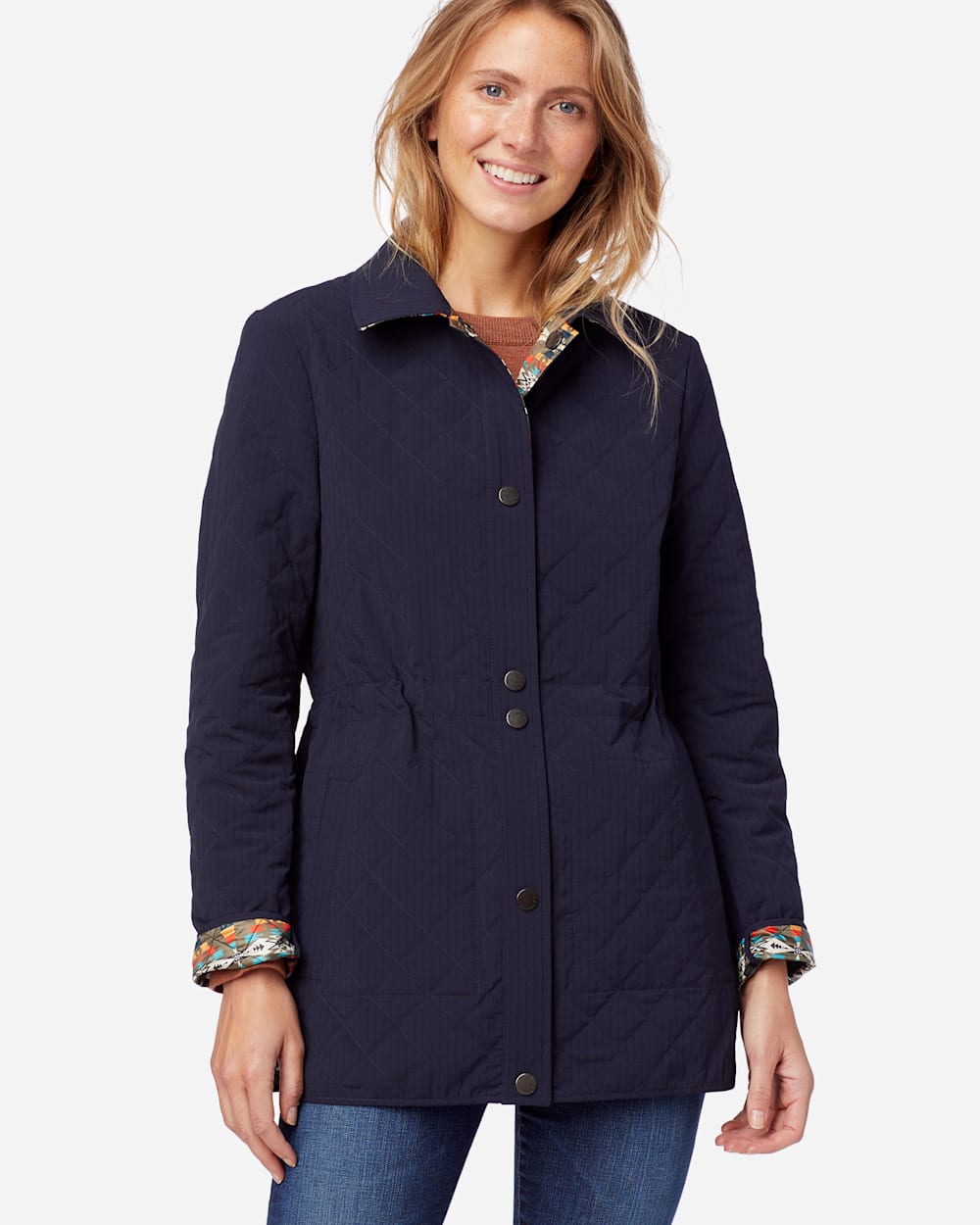 ALTERNATE VIEW OF WOMEN'S MEADOW REVERSIBLE QUILTED JACKET IN TUCSON/NAVY image number 2