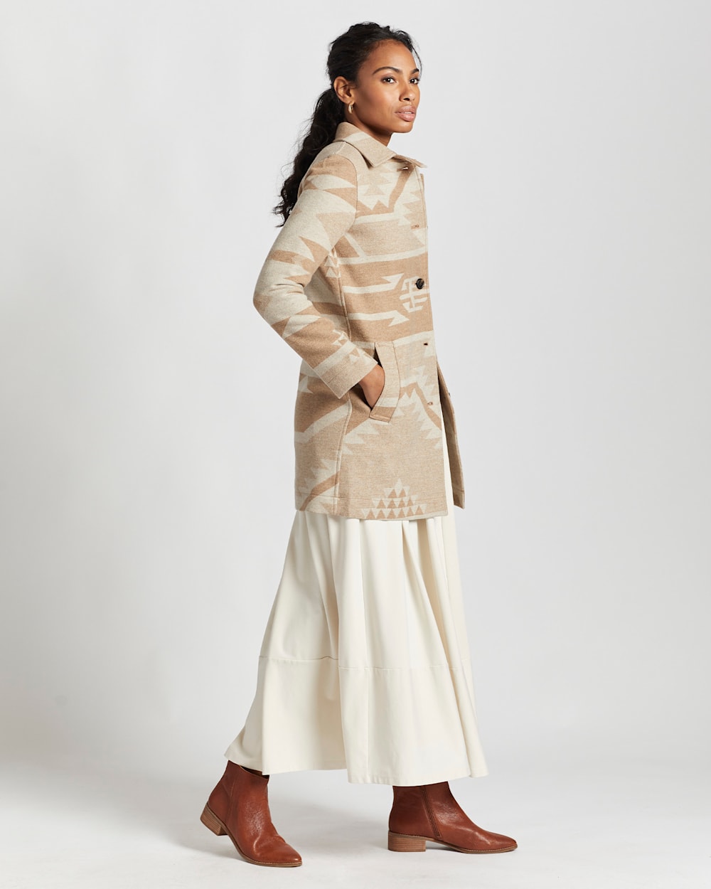 ALTERNATE VIEW OF WOMEN'S CLUB COLLAR WOOL JACKET IN TAN BIG DESERT SKY JACQUARD image number 2