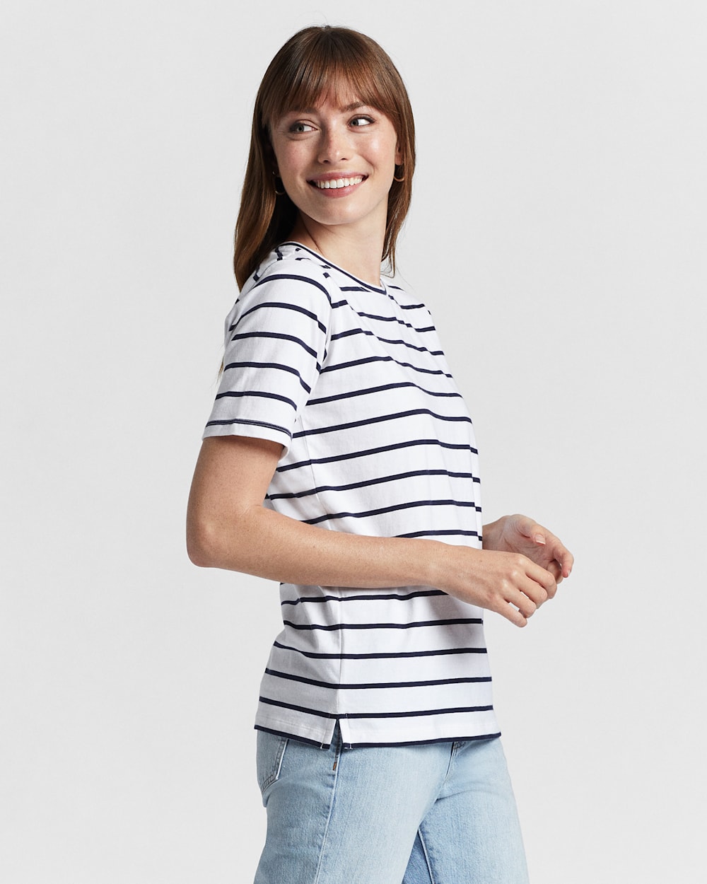 ALTERNATE VIEW OF WOMEN'S DESCHUTES STRIPE TEE IN WHITE/MIDNIGHT NAVY image number 3