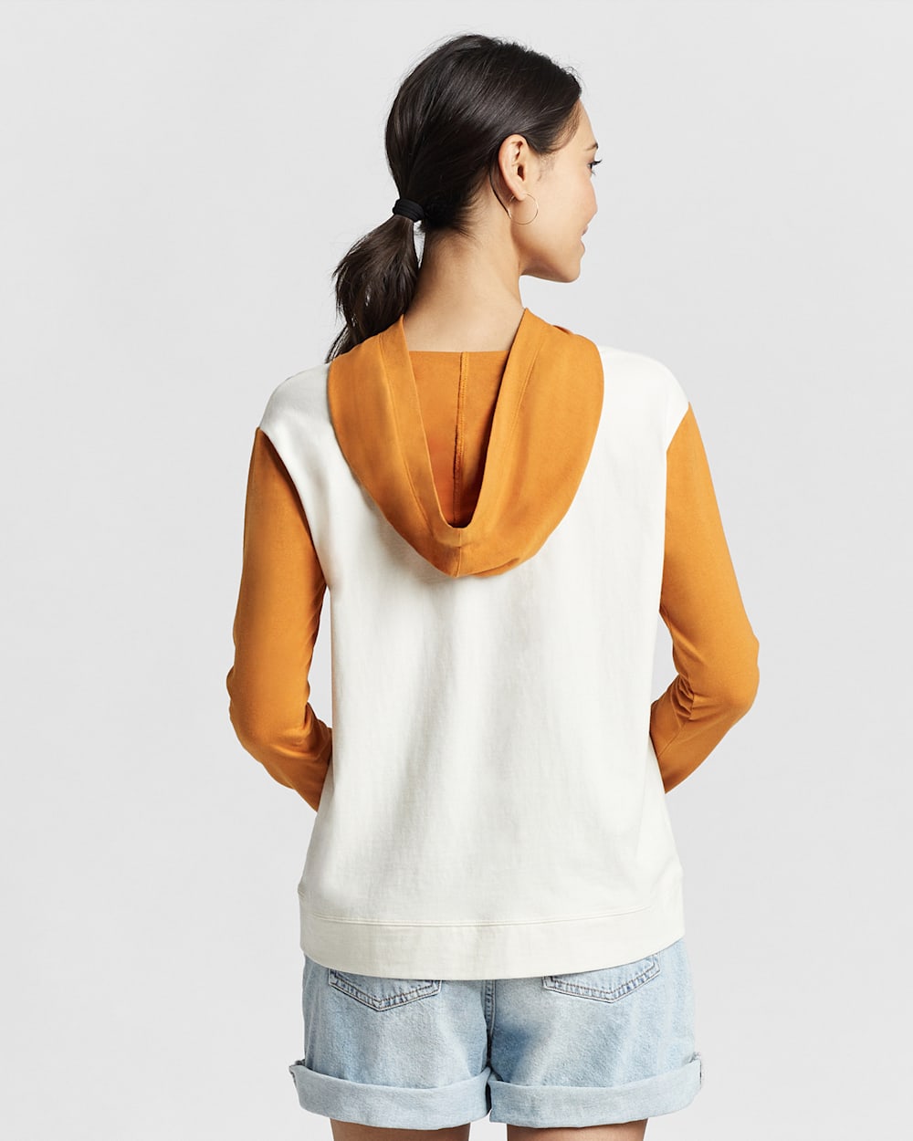 ALTERNATE VIEW OF WOMEN'S DESCHUTES COLORBLOCK HOODIE IN ANTIQUE WHITE/GINGER image number 4