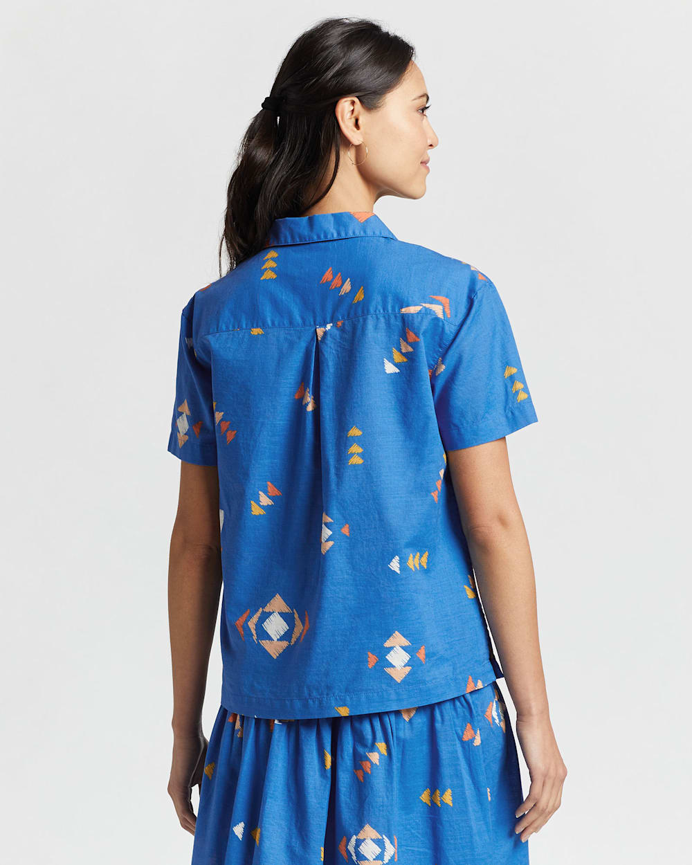 ALTERNATE VIEW OF WOMEN'S SHORT-SLEEVE COTTON CAMP SHIRT IN VALLARTA BLUE MULTI image number 3