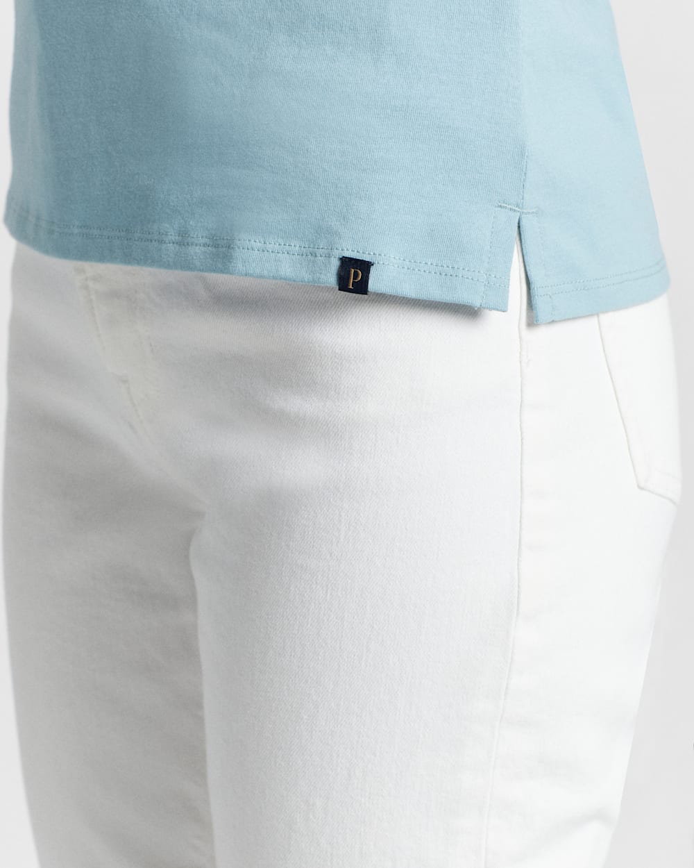 ALTERNATE VIEW OF WOMEN'S HOOD RIVER DIAMOND TEE IN DUSTY AQUA image number 4