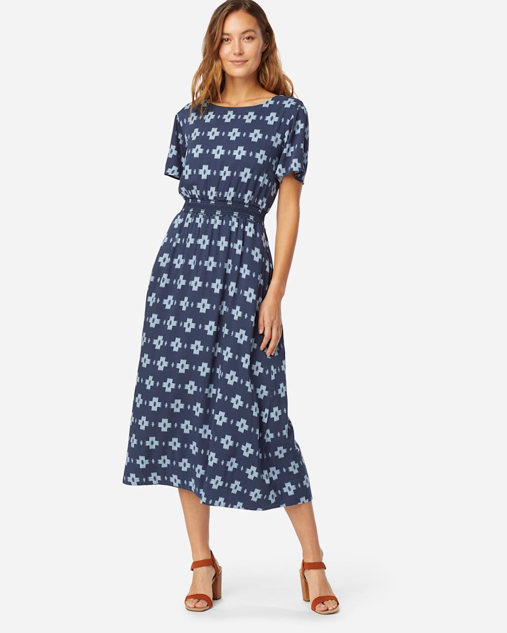 SHORT-SLEEVE PATTERNED MIDI DRESS IN NAVY image number 1