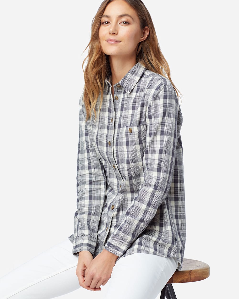 WOMEN'S BEACH SHACK SHIRT IN IVORY/NAVY PLAID image number 1