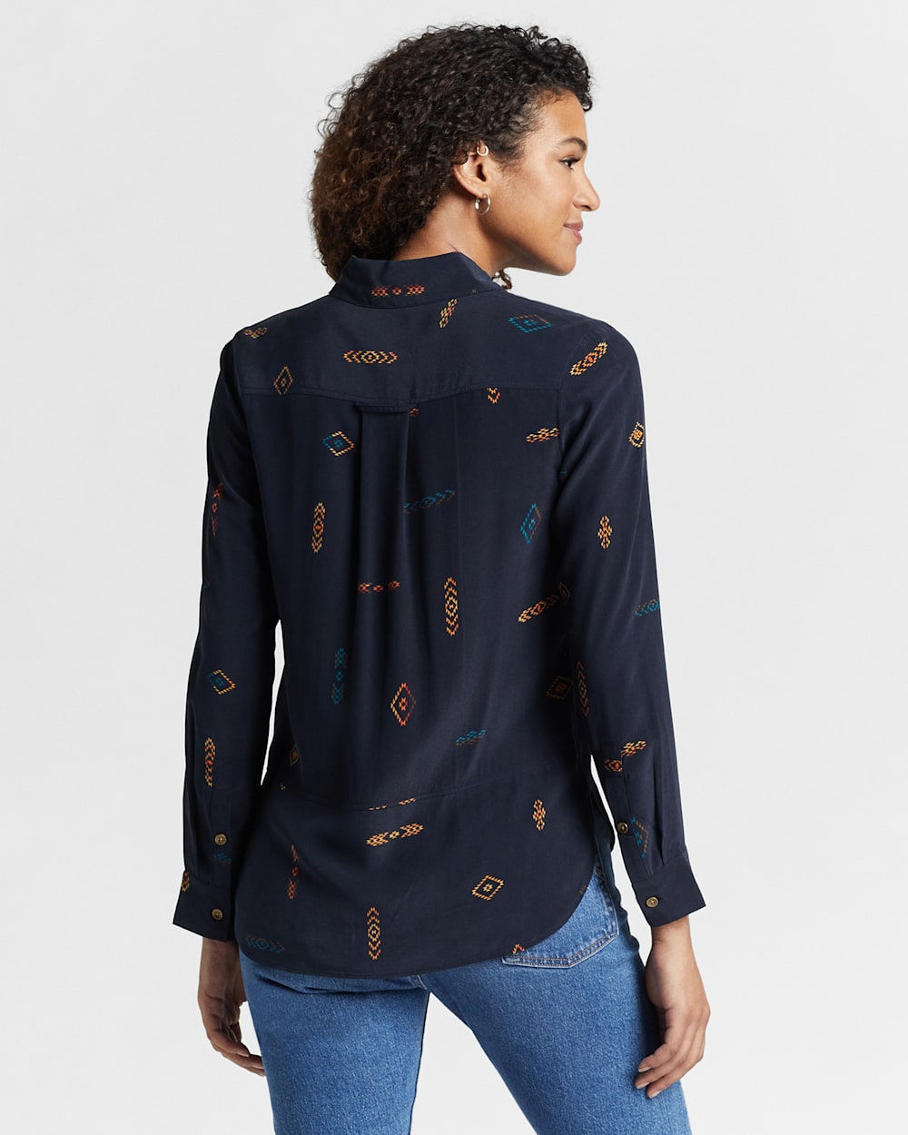 ALTERNATE VIEW OF WOMEN'S WASHABLE TWO POCKET SILK SHIRT IN MIDNIGHT NAVY MULTI image number 2
