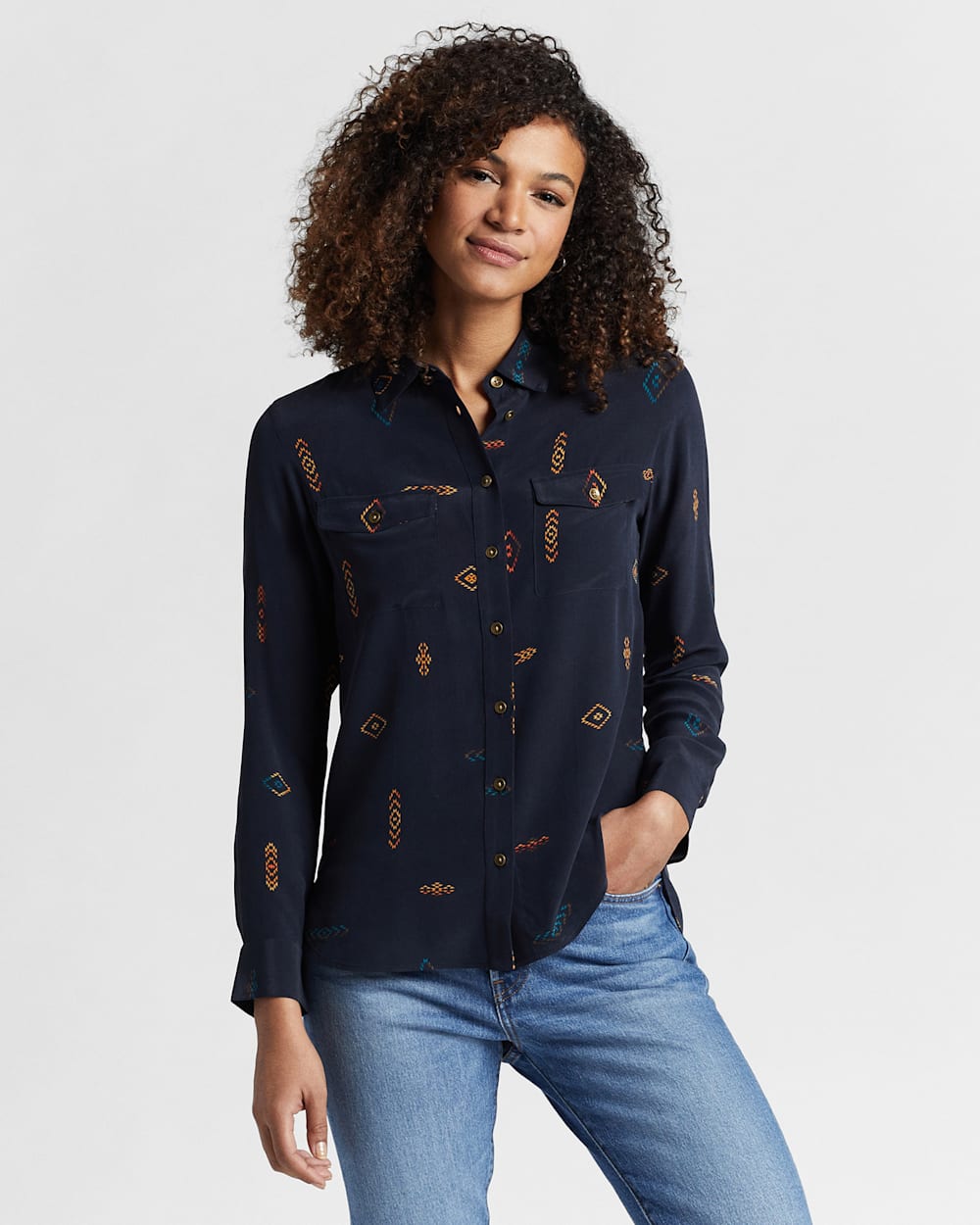 ALTERNATE VIEW OF WOMEN'S WASHABLE TWO POCKET SILK SHIRT IN MIDNIGHT NAVY MULTI image number 5