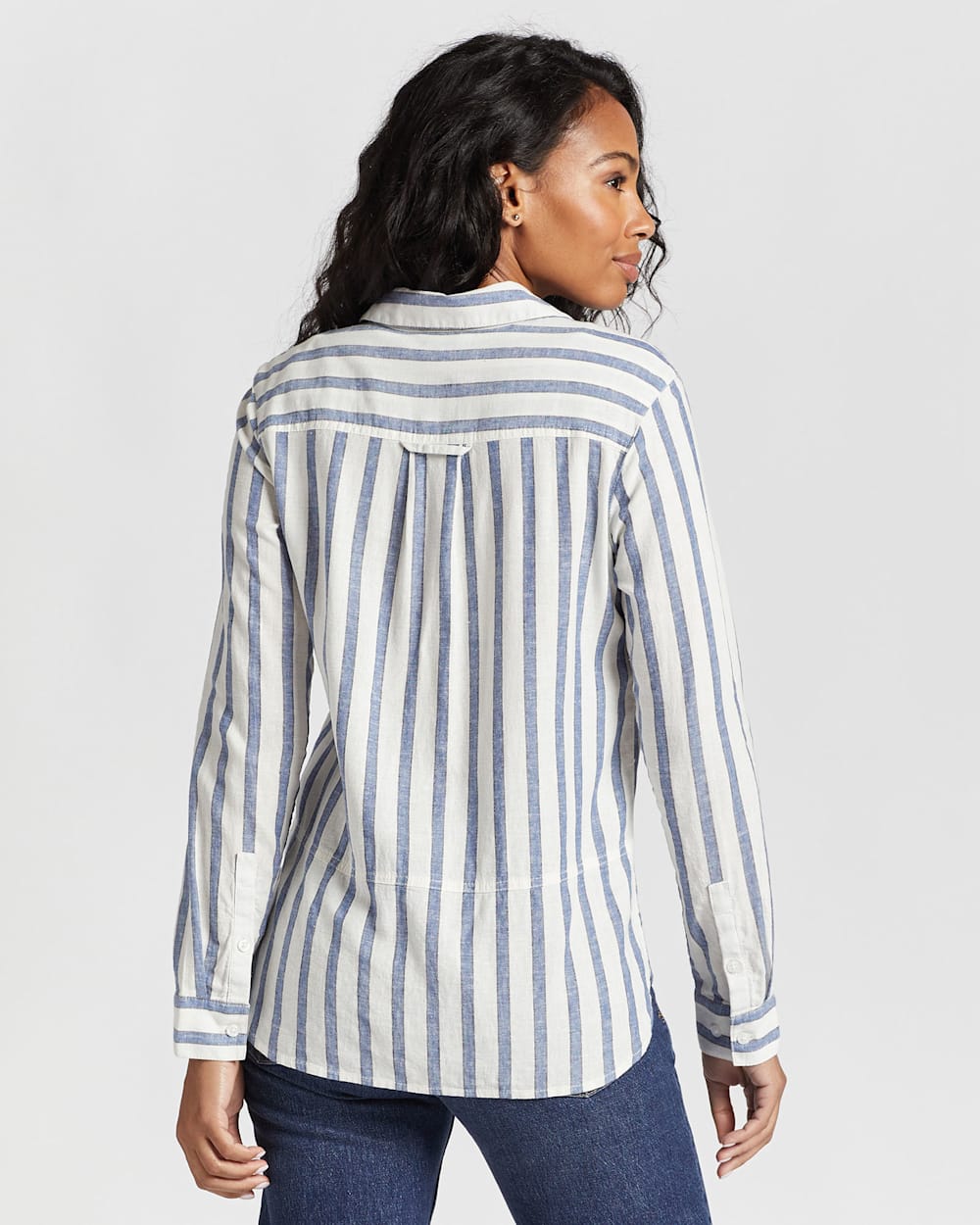 ALTERNATE VIEW OF WOMEN'S LONG-SLEEVE TWO POCKET SHIRT IN BLUE STRIPE image number 3