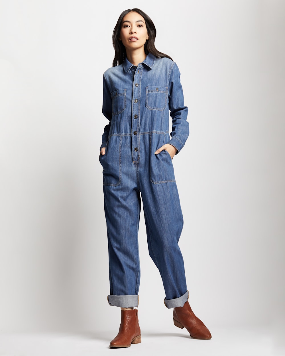 ALTERNATE VIEW OF WOMEN'S CHAMBRAY UTILITY JUMPSUIT IN MEDIUM BLUE image number 5