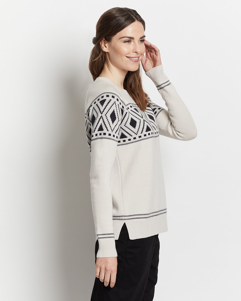 ALTERNATE VIEW OF WOMEN'S GRAPHIC MERINO CREWNECK SWEATER IN IVORY/CHARCOAL image number 3
