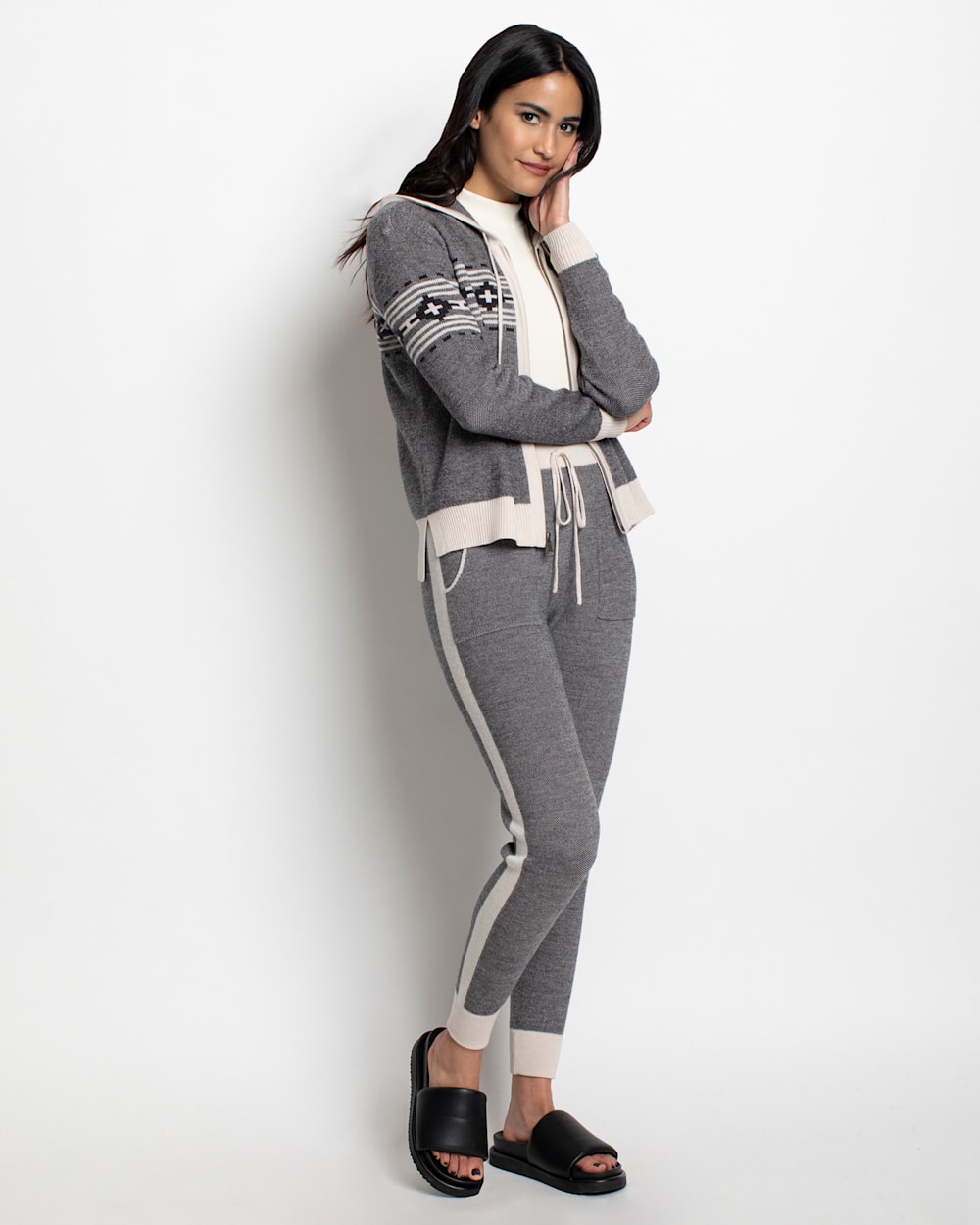 WOMEN'S MERINO JOGGER PANTS IN CHARCOAL/IVORY image number 1