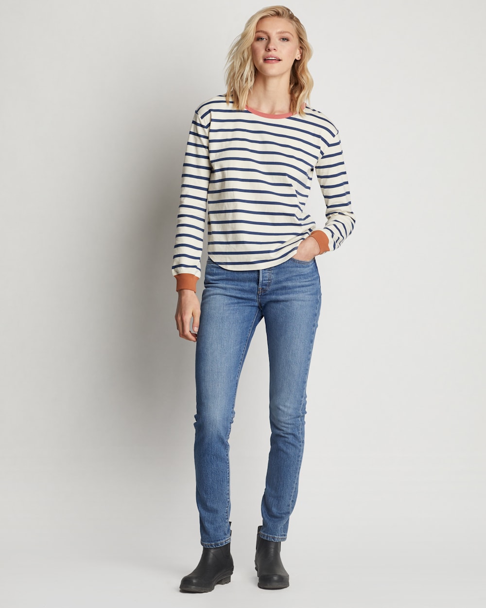 ALTERNATE VIEW OF WOMEN'S LONG-SLEEVE DESCHUTES RINGER TEE IN IVORY/NAVY STRIPE image number 4