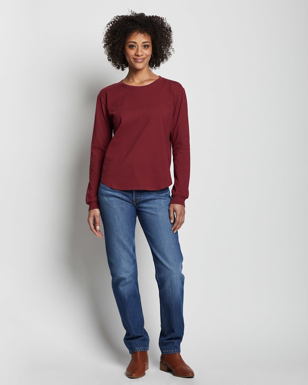 WOMEN'S LONG-SLEEVE DESCHUTES TEE IN CABERNET image number 1