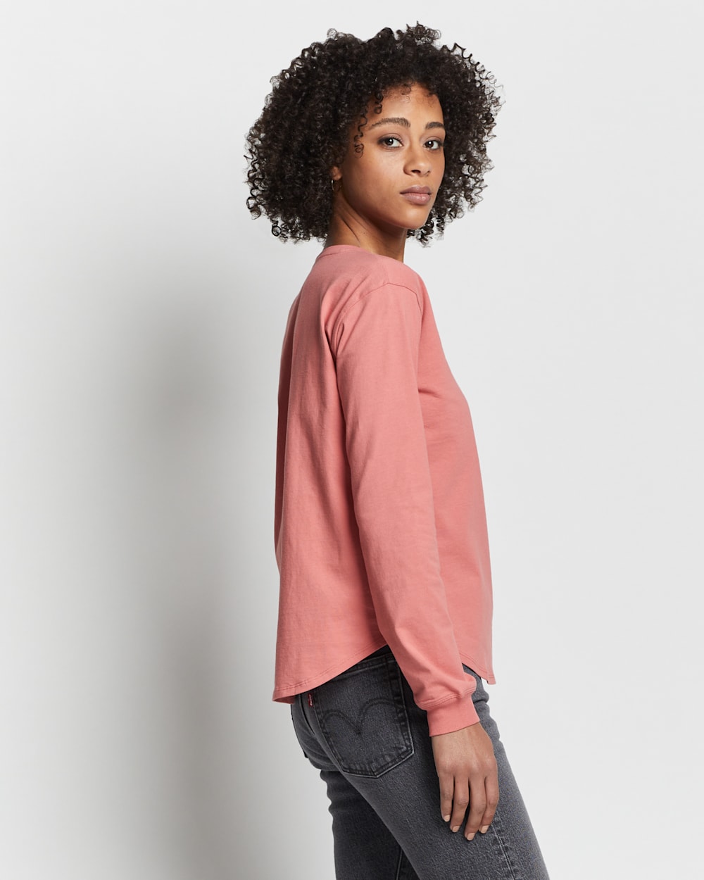 ALTERNATE VIEW OF WOMEN'S LONG-SLEEVE DESCHUTES TEE IN FADED ROSE image number 3
