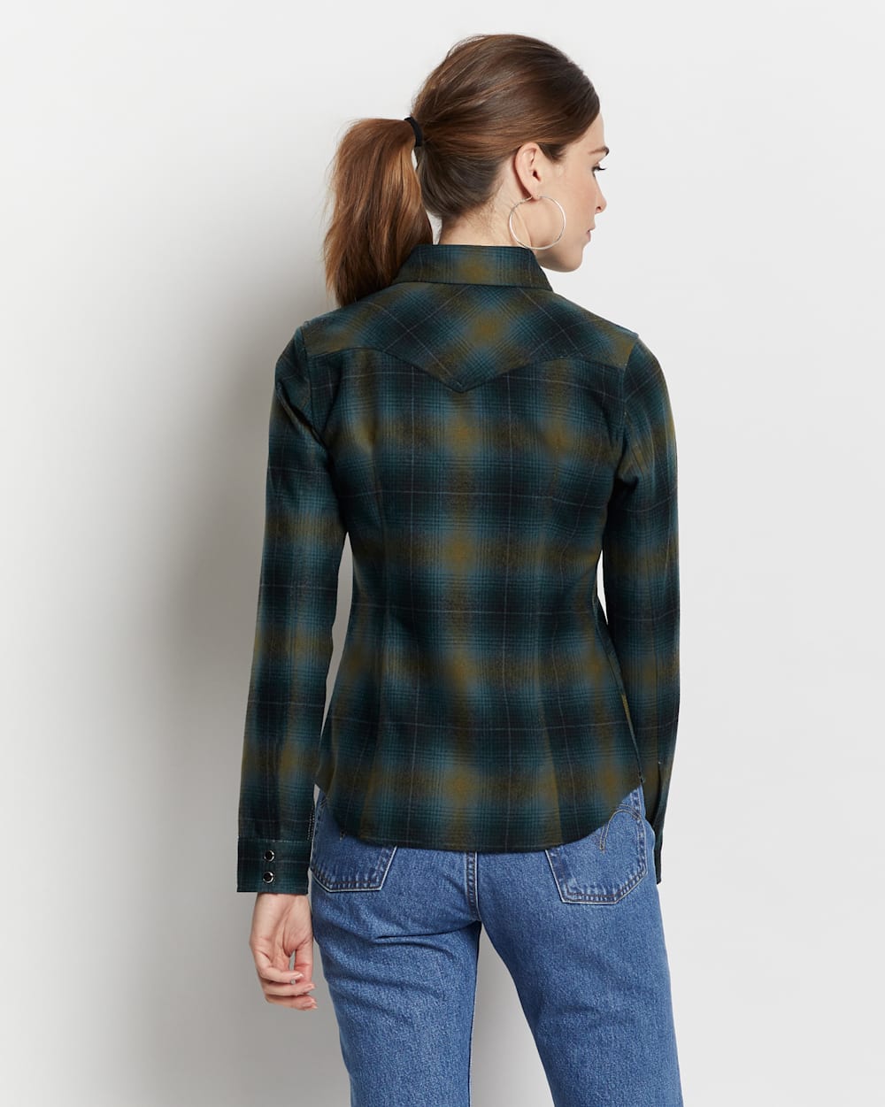 ALTERNATE VIEW OF WOMEN'S SNAP-FRONT CANYON SHIRT IN GREEN OMBRE image number 5