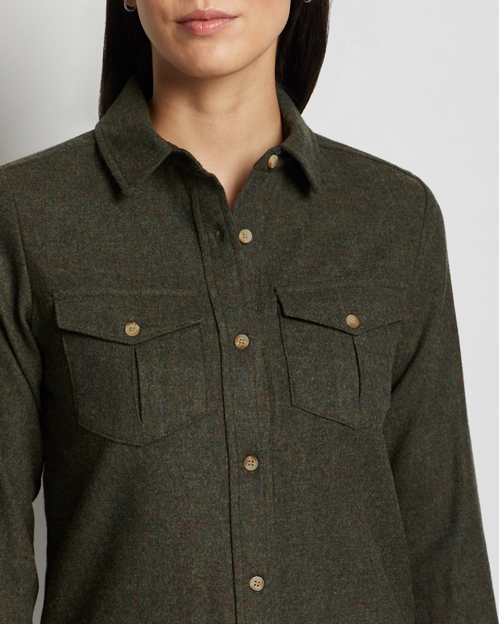 ALTERNATE VIEW OF WOMEN'S LAUREL WOOL SHIRT IN PEAT MOSS MIX image number 2