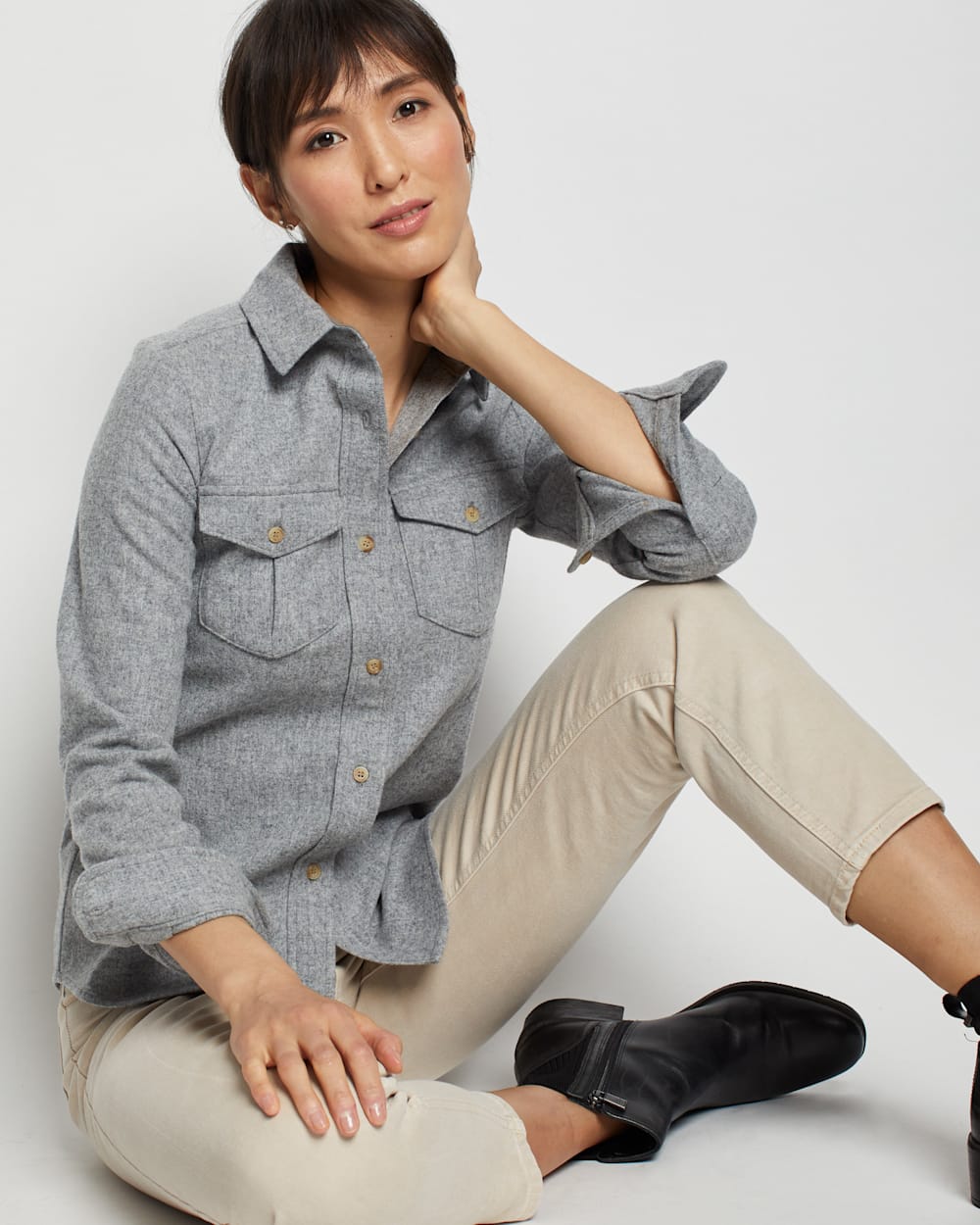 ALTERNATE VIEW OF WOMEN'S LAUREL WOOL SHIRT IN GREY MIX SOLID image number 2