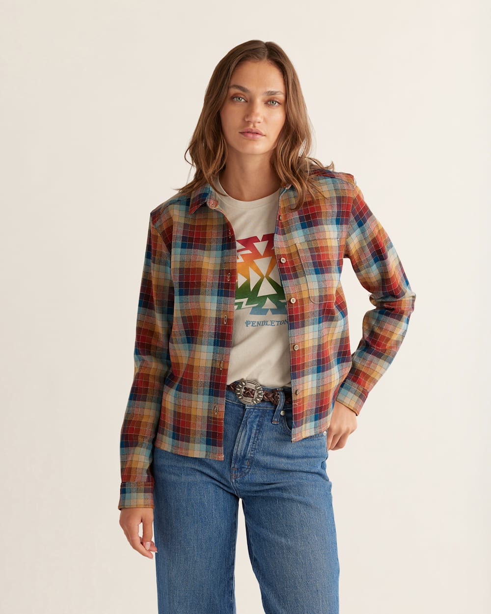 ALTERNATE VIEW OF WOMEN'S CROPPED WOOL SHIRT IN BRICK MULTI CHECK image number 4