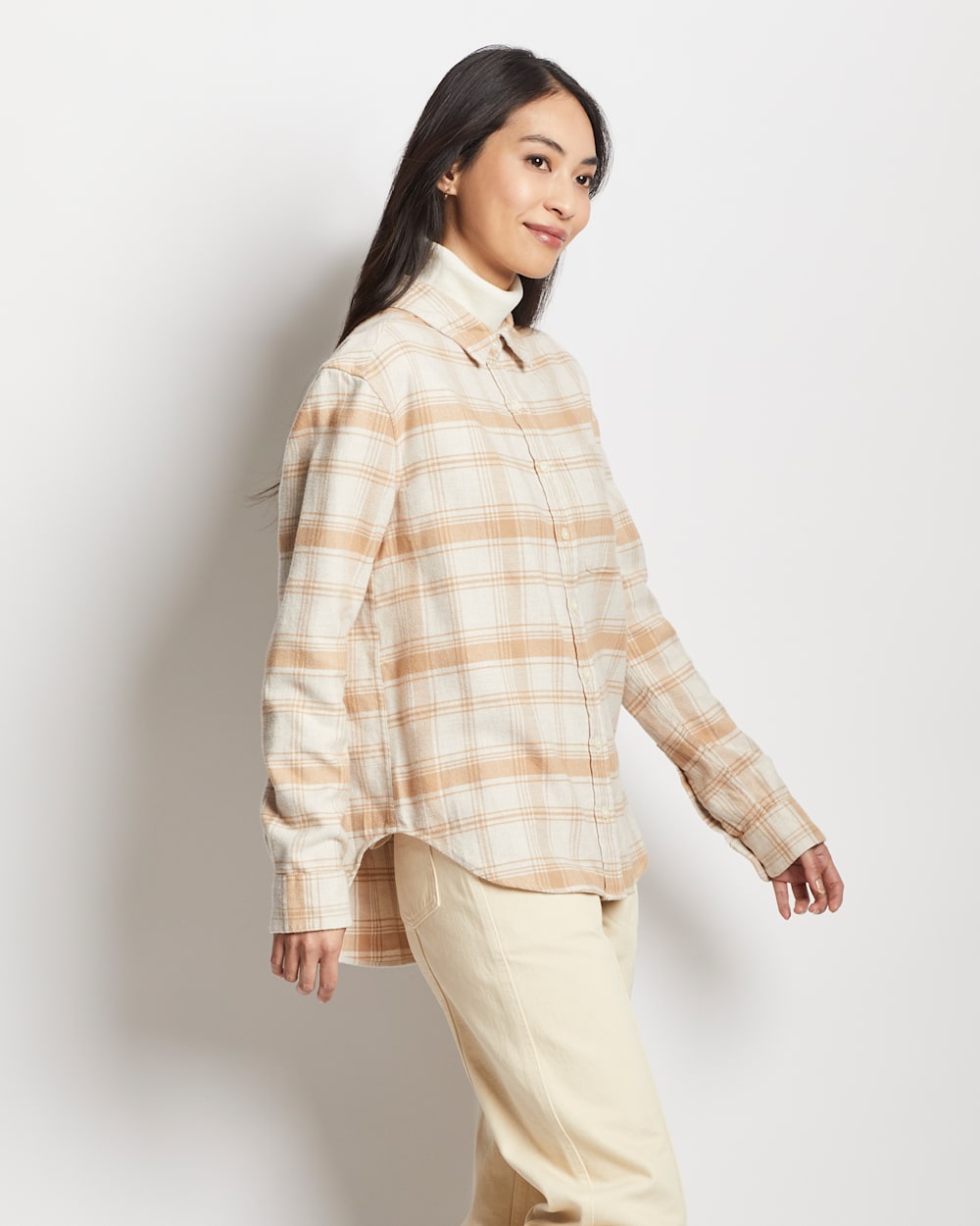 ALTERNATE VIEW OF WOMEN'S BOYFRIEND DOUBLEBRUSHED FLANNEL SHIRT IN IVORY/TAN PLAID image number 3