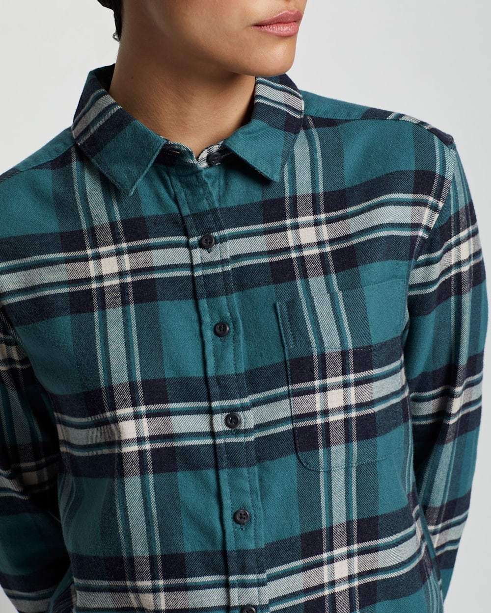 Pendleton Pendleton Women's Long Sleeve Boyfriend Fit Cotton Flannel Shirt, Blue/Red Geranium Plaid, X-Large Amazon.com: Pendleton Women's Long Sleeve Boyfriend Fit