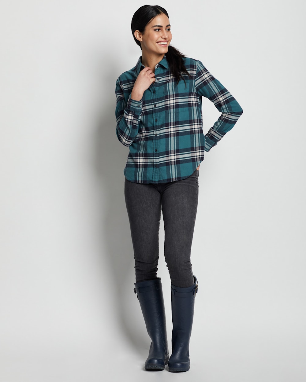 ALTERNATE VIEW OF WOMEN'S BOYFRIEND DOUBLEBRUSHED FLANNEL SHIRT IN BALSAM/IVORY PLAID image number 3