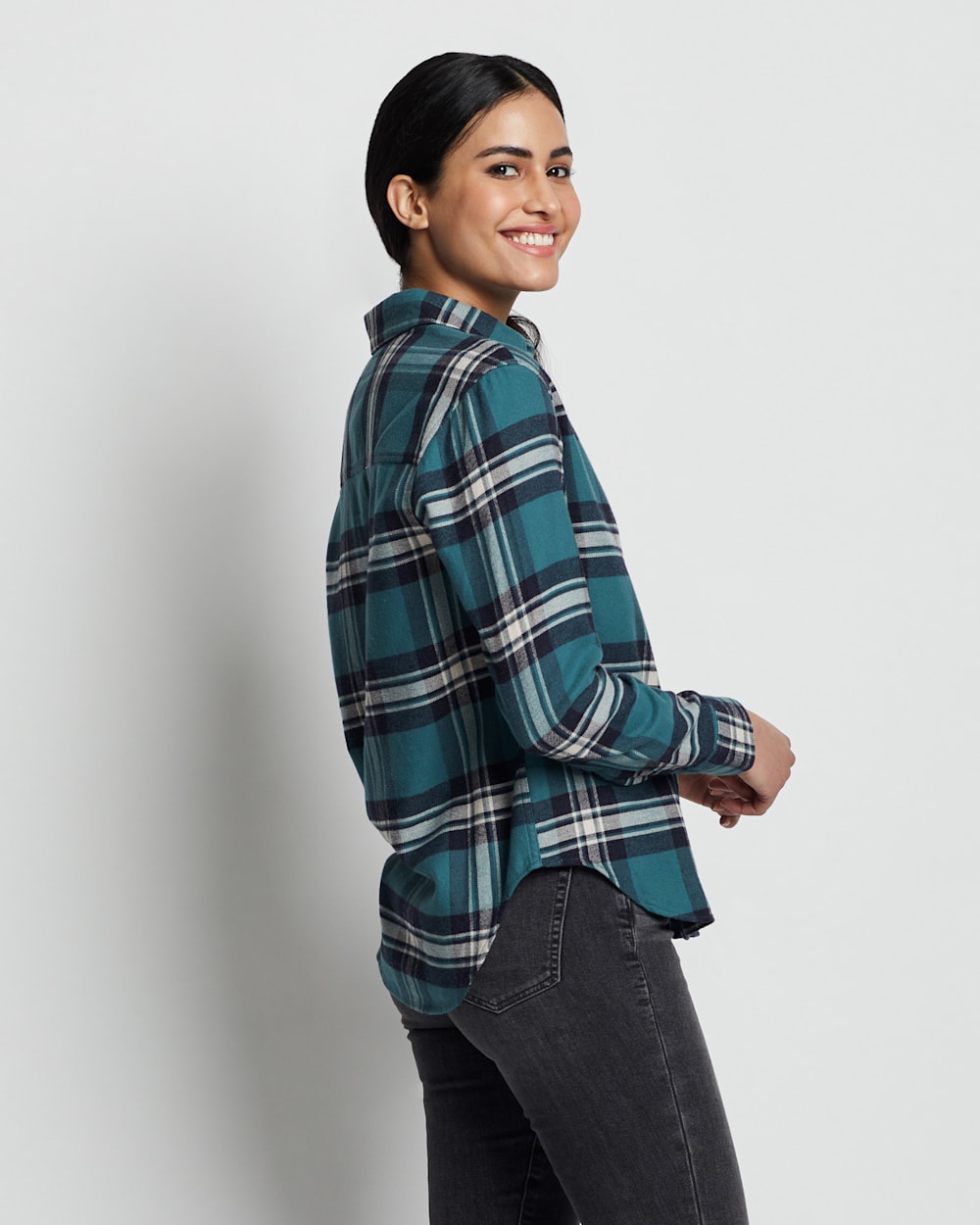 Pendleton Pendleton Women's Long Sleeve Boyfriend Fit Cotton Flannel Shirt, Blue/Red Geranium Plaid, X-Large Amazon.com: Pendleton Women's Long Sleeve Boyfriend Fit