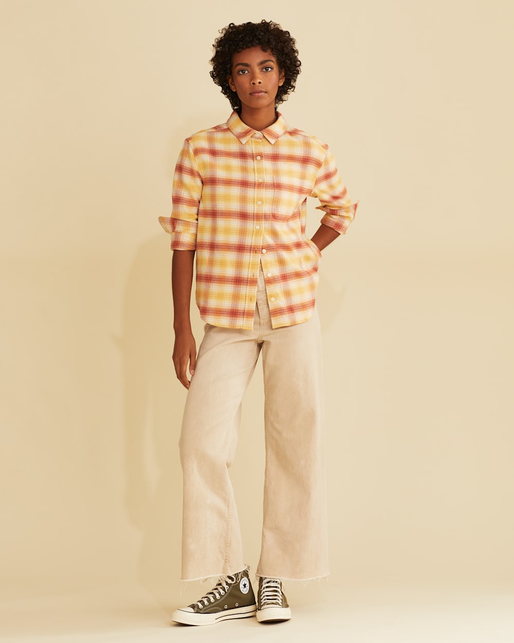 WOMEN'S BOYFRIEND DOUBLE-BRUSHED FLANNEL SHIRT IN SAHARA SAND/REDWOOD PLAID image number 1