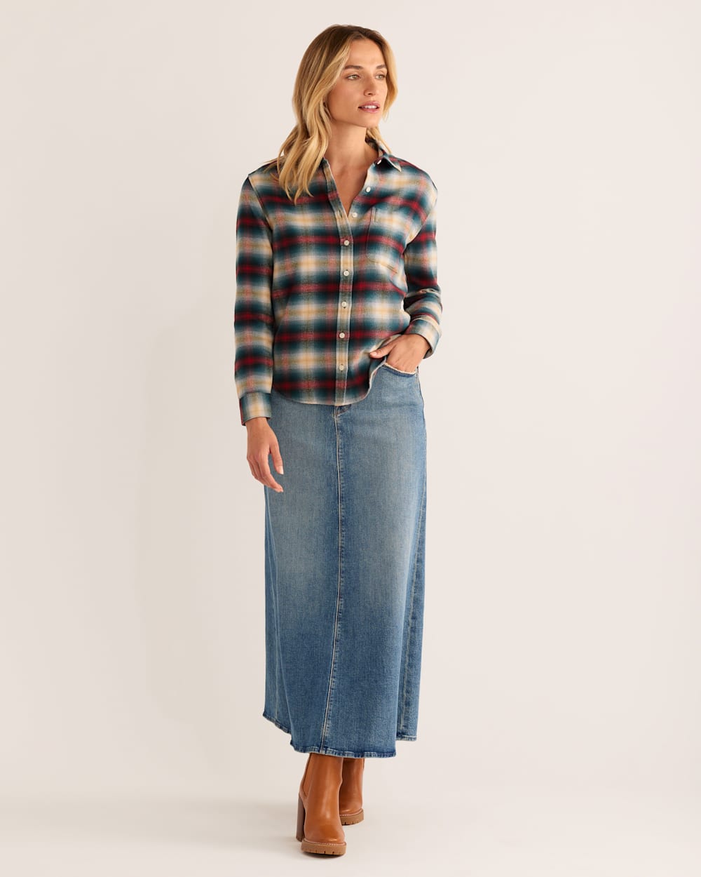 ALTERNATE VIEW OF WOMEN'S BOYFRIEND DOUBLE-BRUSHED FLANNEL SHIRT IN BLUE/RED GERANIUM PLAID image number 4