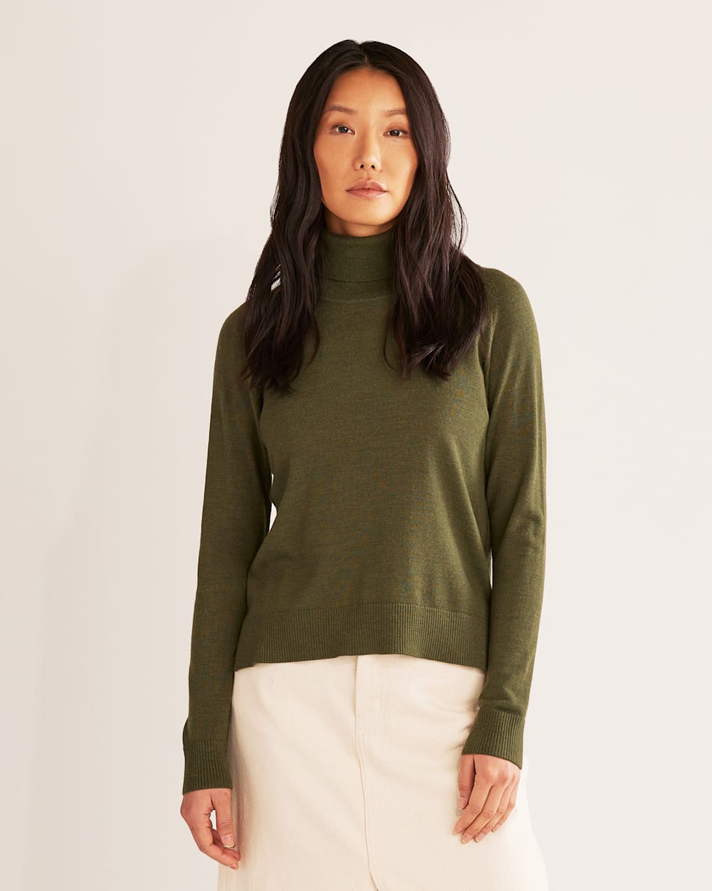 WOMEN'S RAGLAN MERINO TURTLENECK IN OLIVE HEATHER image number 1