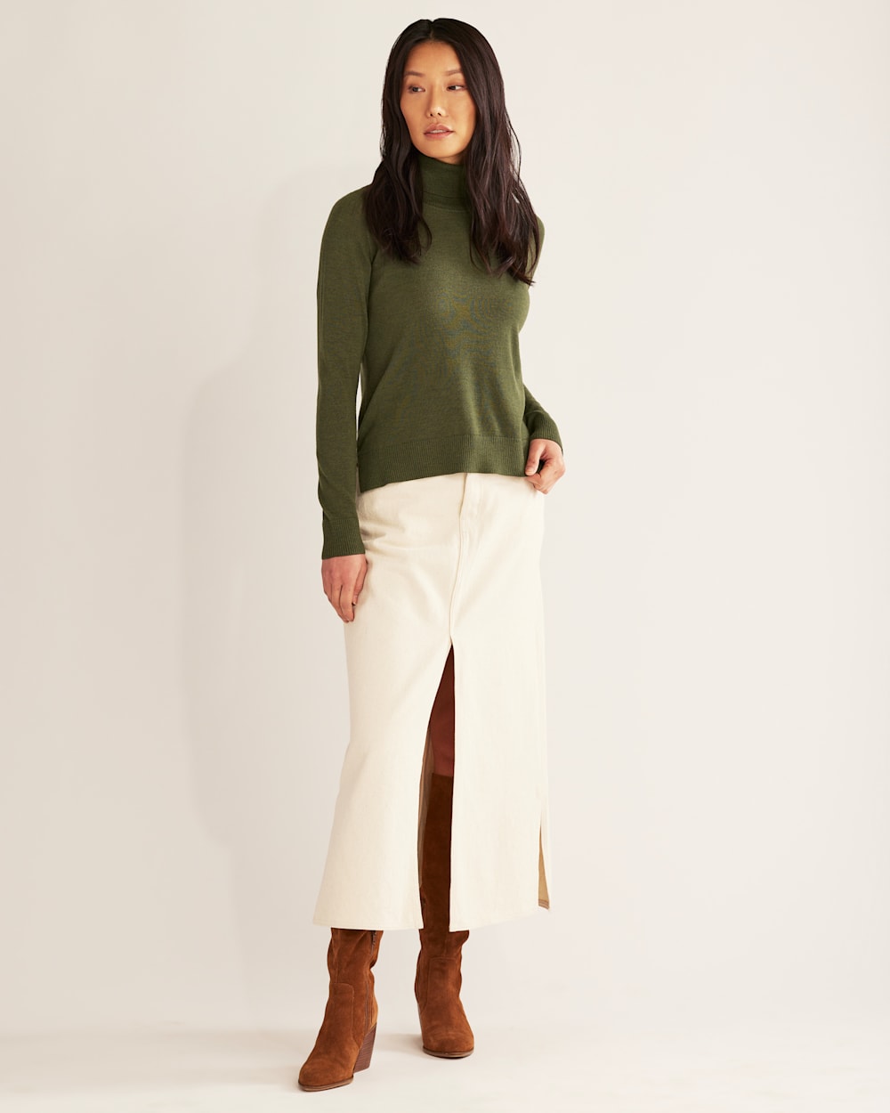 ALTERNATE VIEW OF WOMEN'S RAGLAN MERINO TURTLENECK IN OLIVE HEATHER image number 4