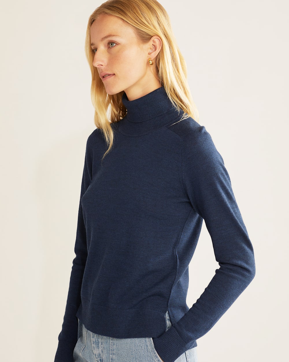 ALTERNATE VIEW OF WOMEN'S RAGLAN MERINO TURTLENECK IN BALTIC BLUE image number 6