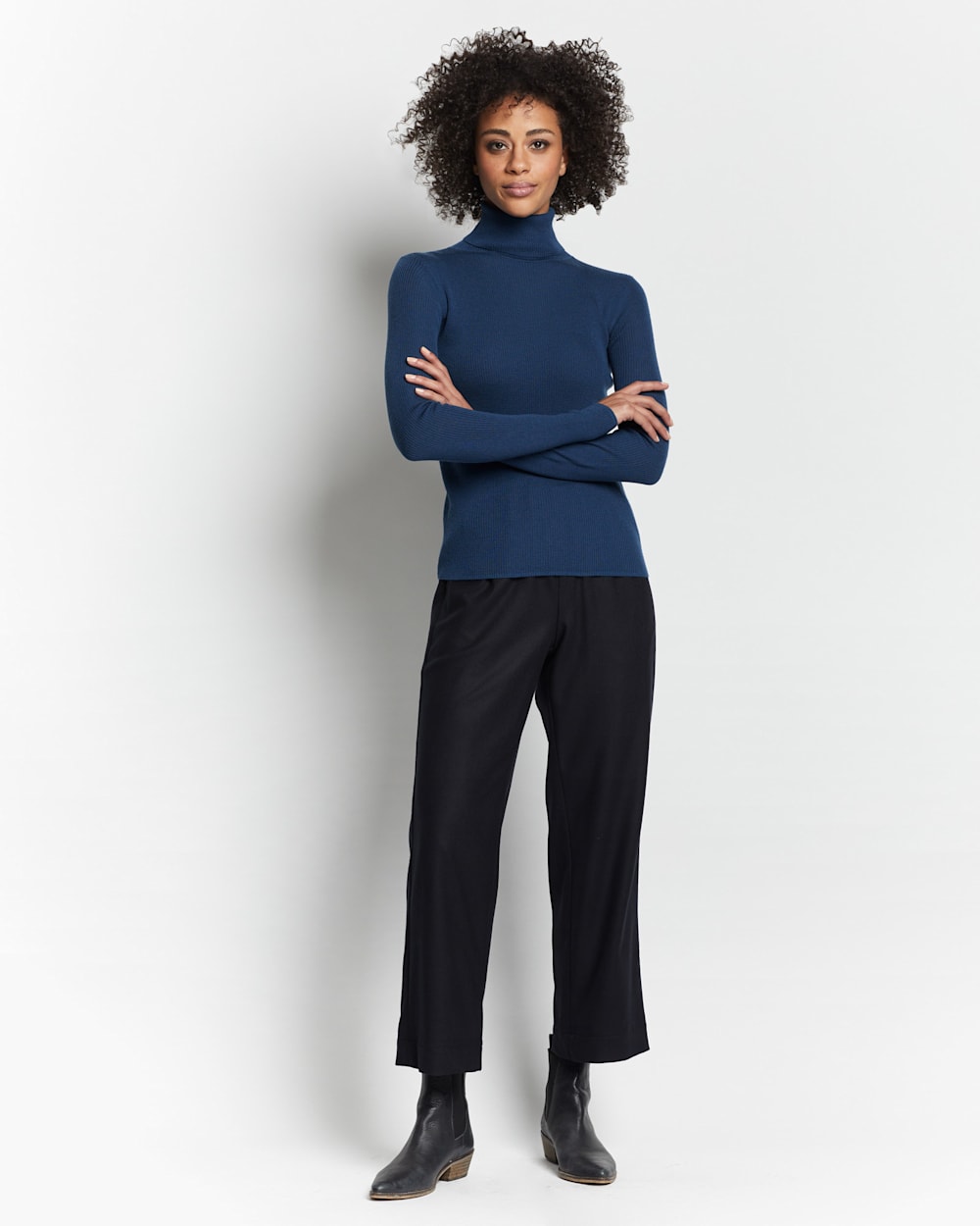 ALTERNATE VIEW OF WOMEN'S RIB MERINO TURTLENECK IN PEACOCK BLUE HEATHER image number 2