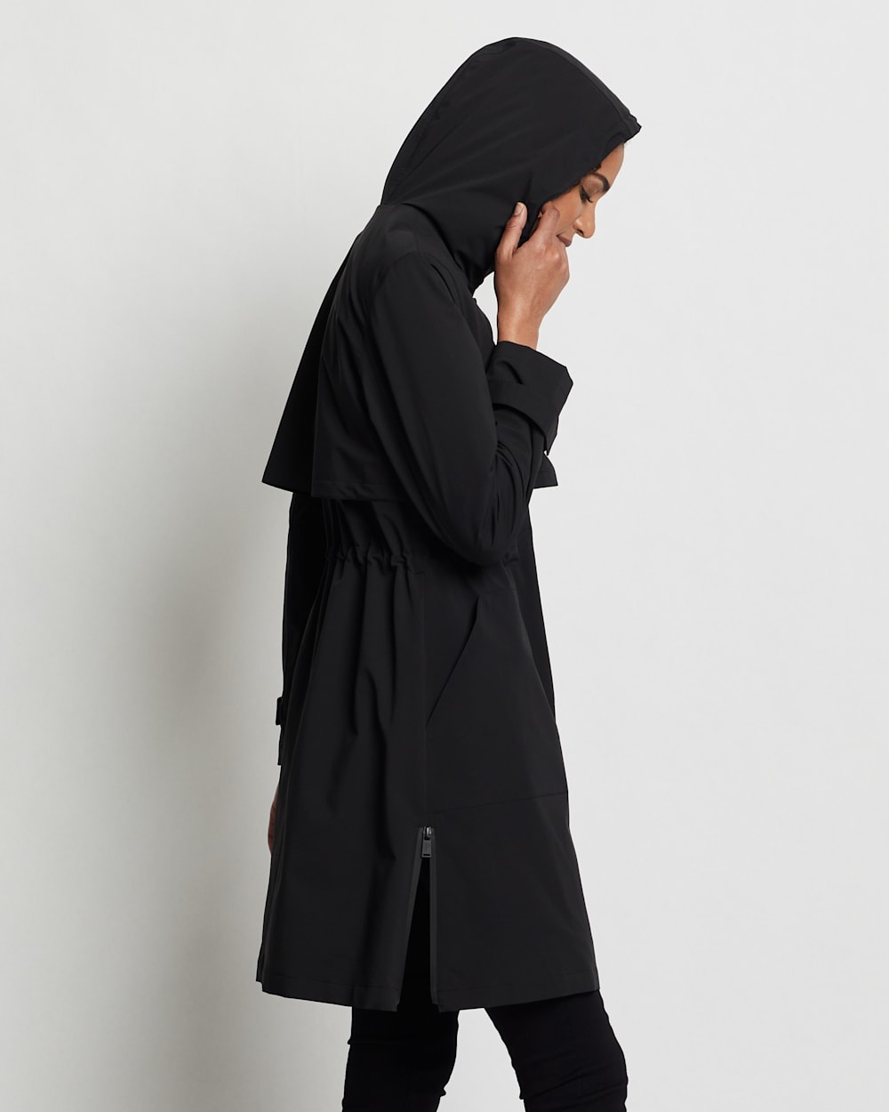 ALTERNATE VIEW OF WOMEN'S PACIFICA MINI RIPSTOP TRENCH IN BLACK image number 4